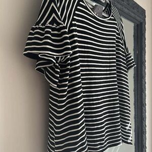 Max Studio Black and White Striped Short Sleeve Top